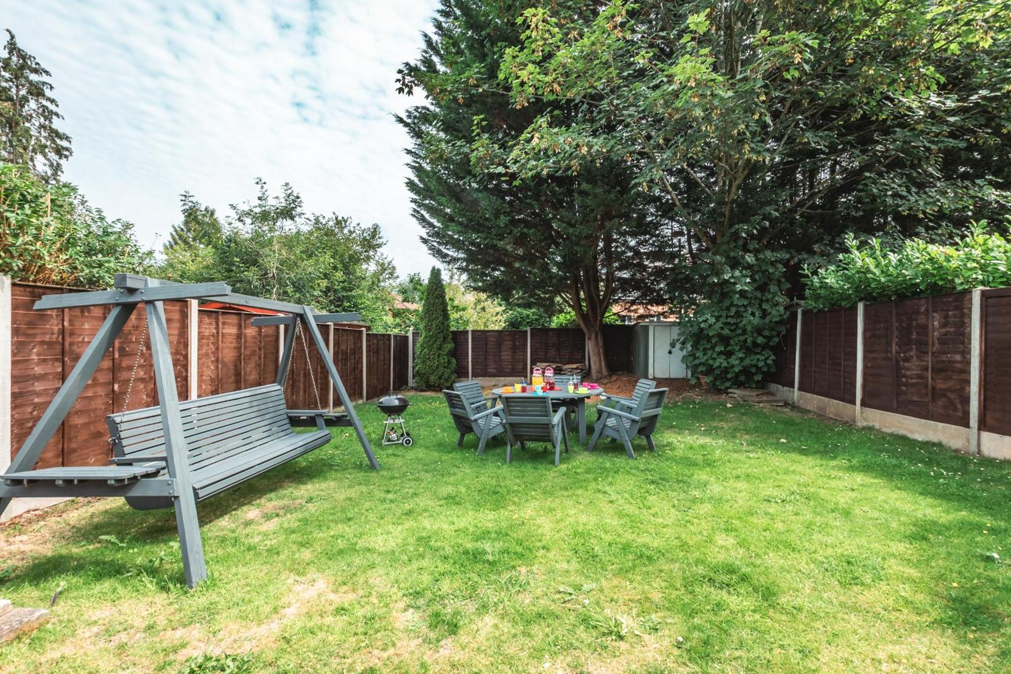 Family Gathering Bungalow Southampton Exterior foto