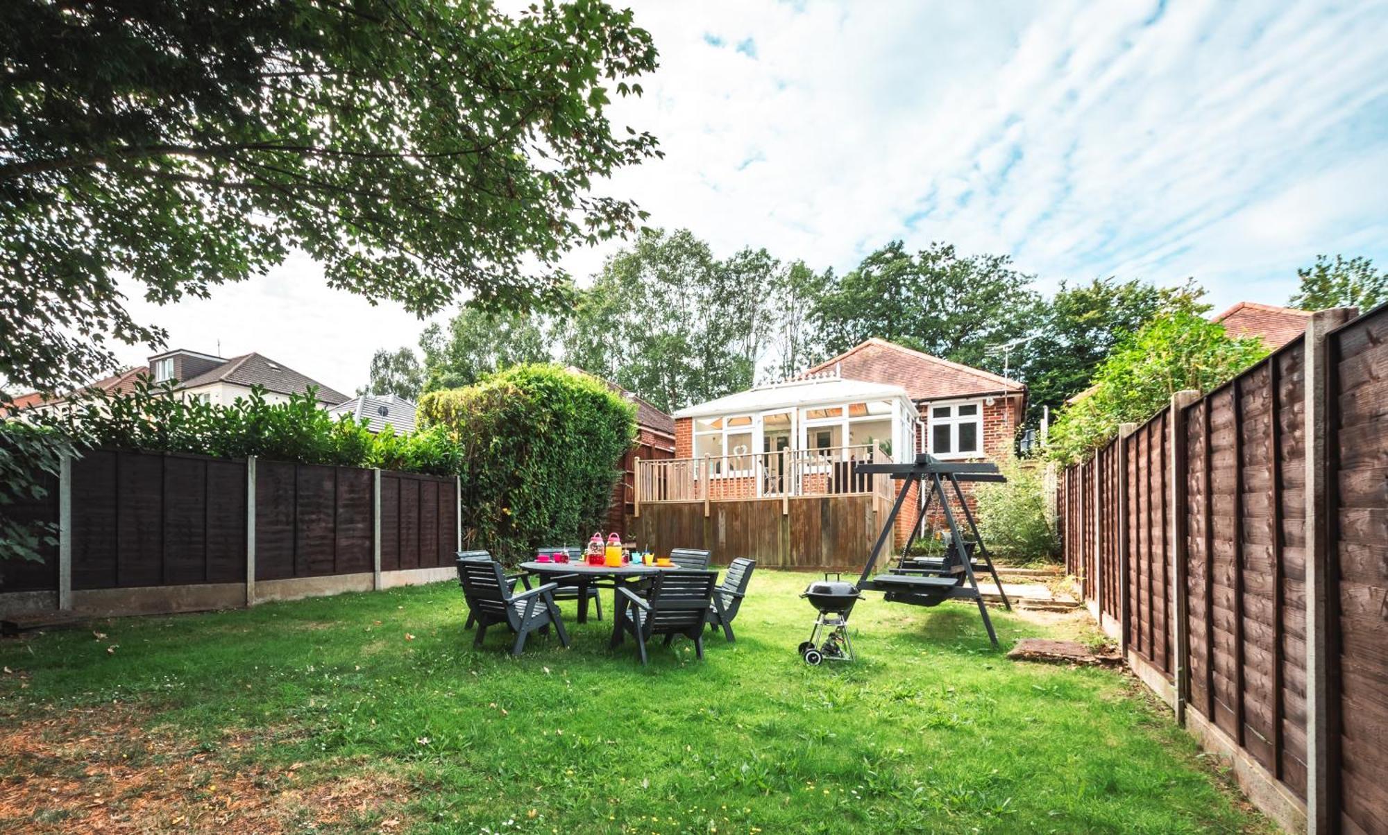 Family Gathering Bungalow Southampton Exterior foto